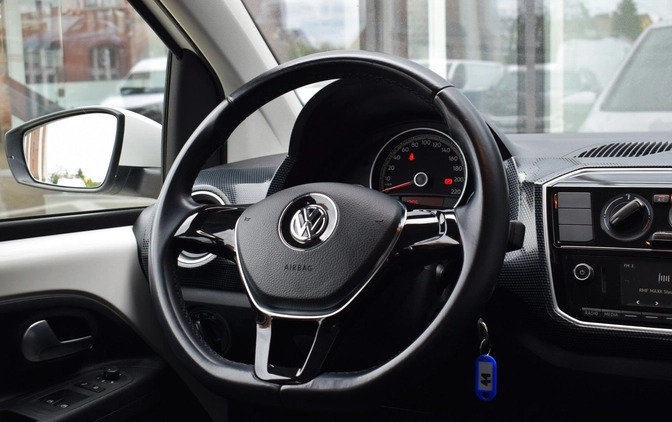 Volkswagen up! cena 39900 przebieg: 39700, rok produkcji 2018 z Wąchock małe 301
